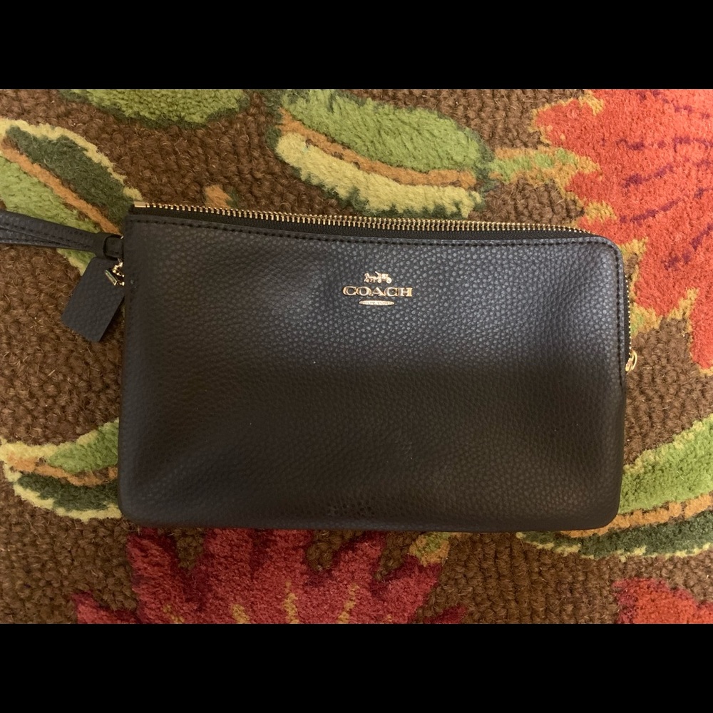 Coach wristlet wallet